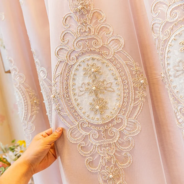 1pc Luxurious Pink Embroidered B